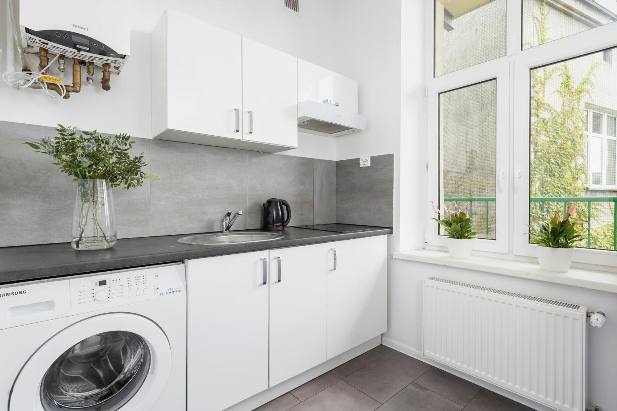 1-Bedroom Apartment With Balcony - Dluga 65 Красков Екстериор снимка