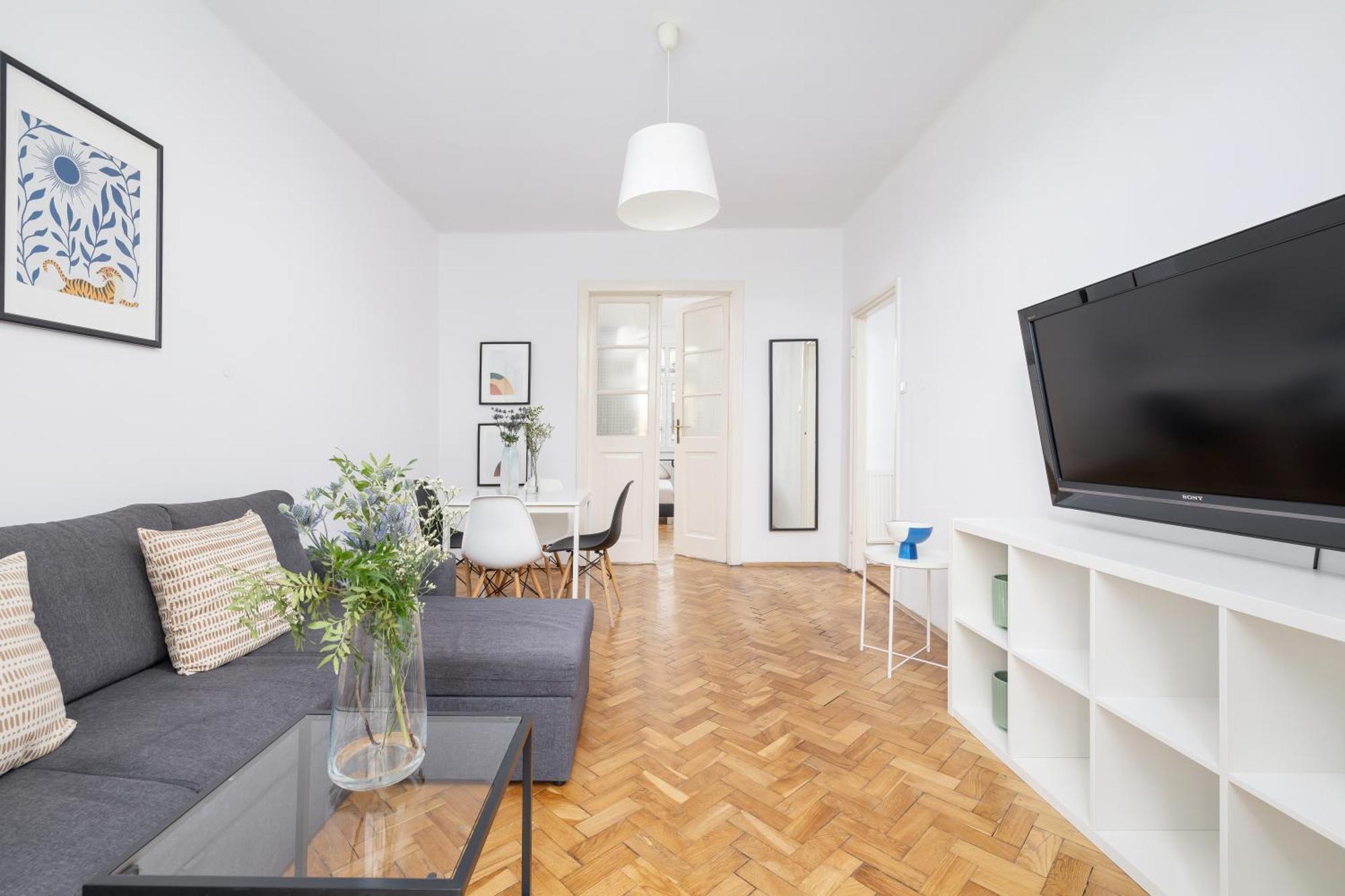 1-Bedroom Apartment With Balcony - Dluga 65 Красков Екстериор снимка